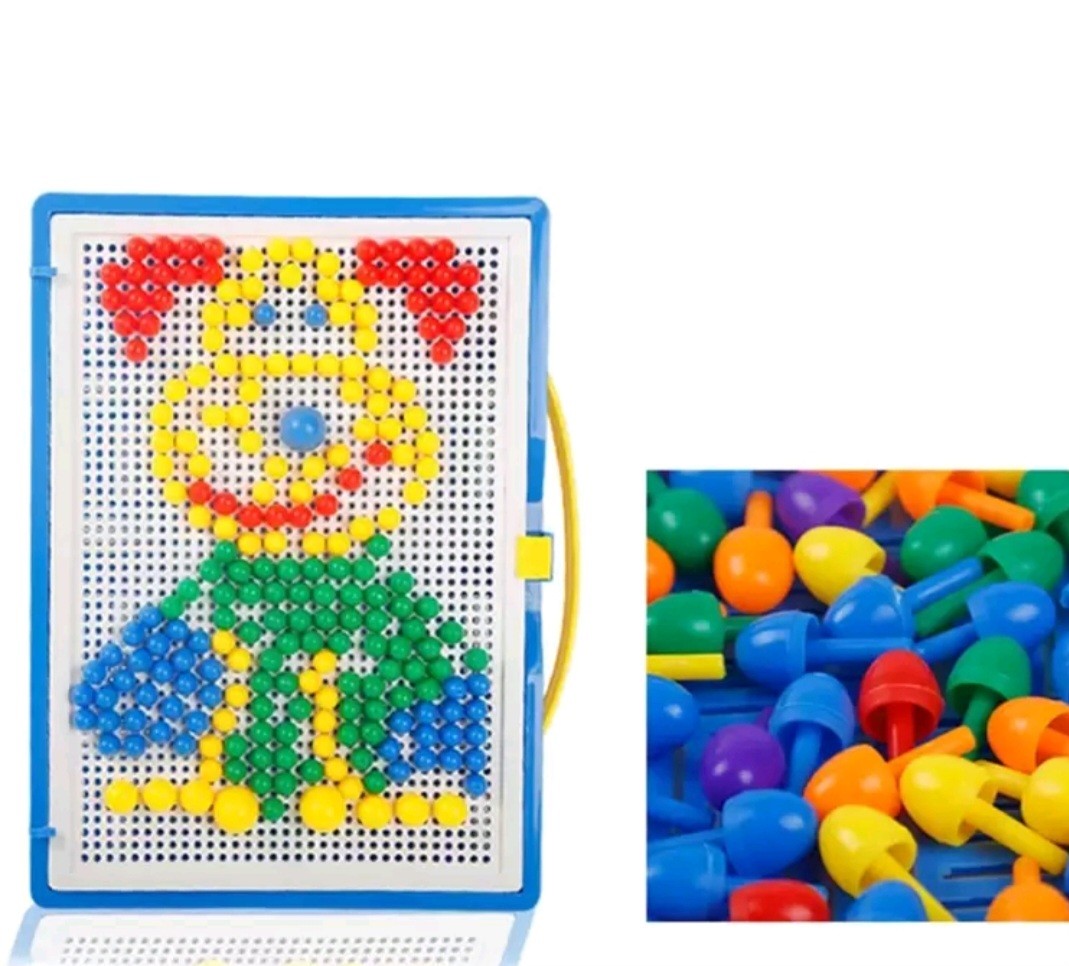 Jeu de mosaïque à clous