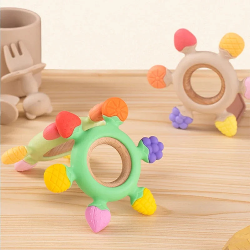 Anneaux de dentition en silicone pour bébé sans BPA avec anneau en bois, en forme de fruit jouets.
